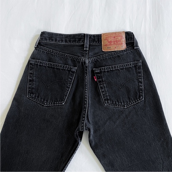 Vintage Levi’s 501s - Picture 8 of 9